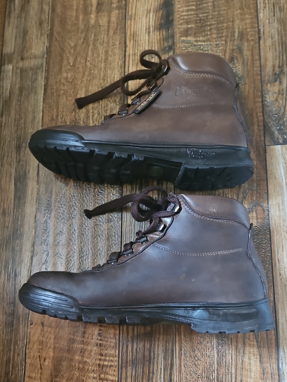 Vasque Skywalk Vtg. Women's Brown Italian Leather Lace-Up Hiking Boots